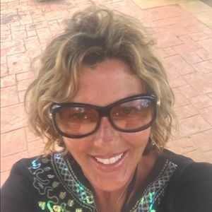 Meet your Posher, Christy